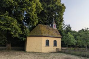 Kirche Biggesee